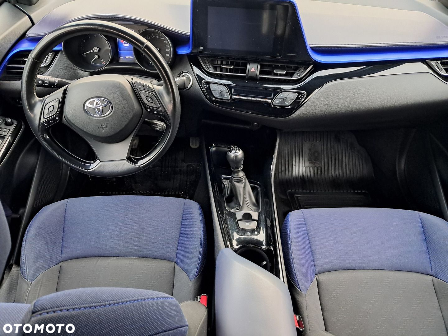 Toyota C-HR - 16
