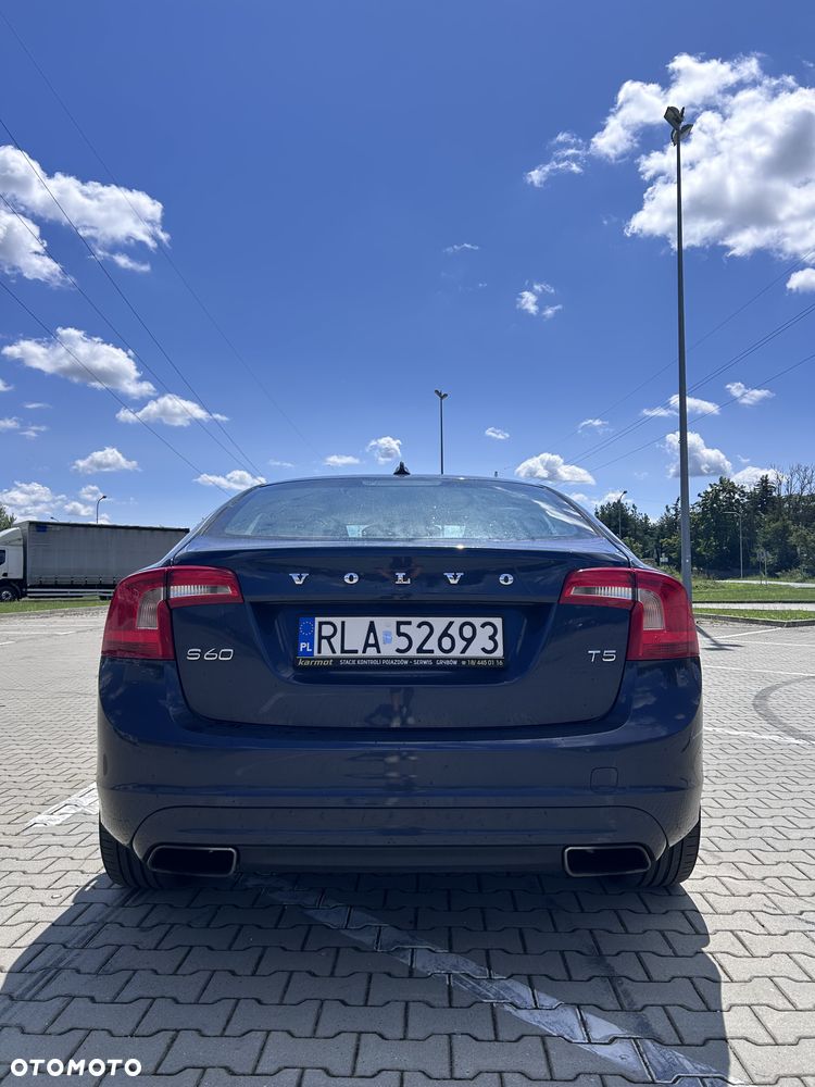 Volvo S60 - 4