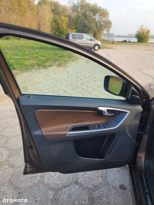 Volvo XC 60 D3 Drive-E Momentum - 8