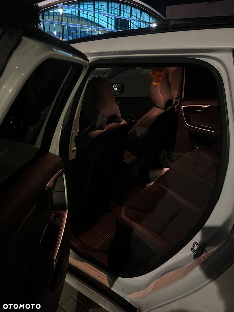 Volvo XC 60 - 6