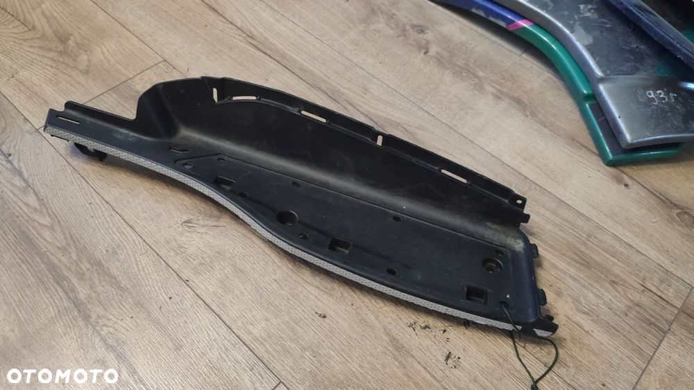 EU PODŁOGA PODEST PRAWY KYMCO DOWNTOWN 125 300 350 - 1