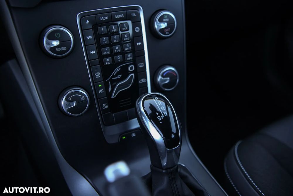 Volvo V40 T2 Geartronic - 10