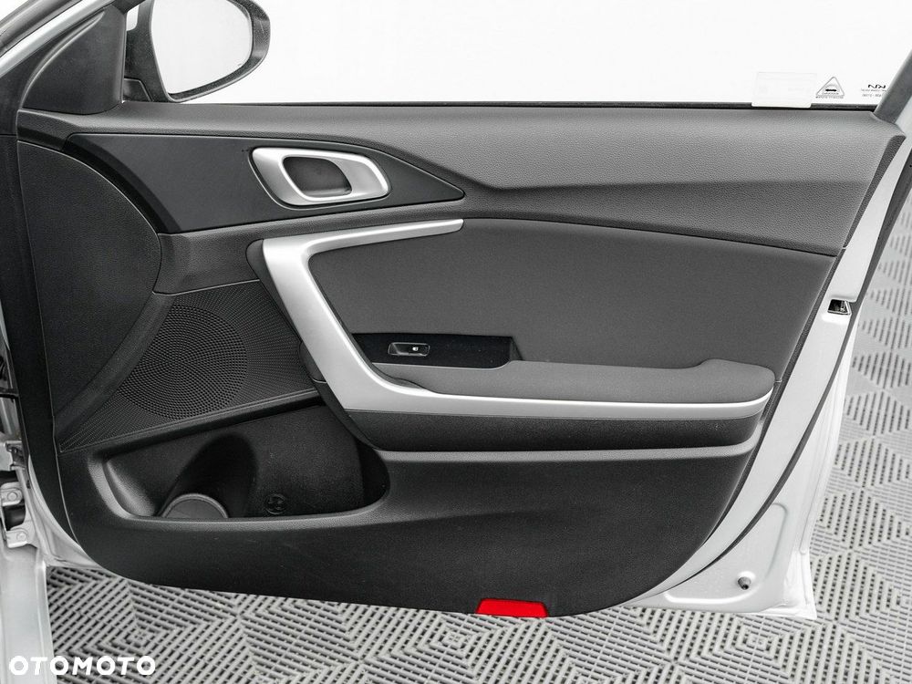 Kia Ceed 1.5 T-GDI M - 30