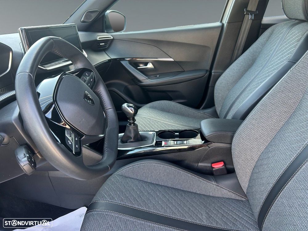 Peugeot 2008 1.2 Allure - 10