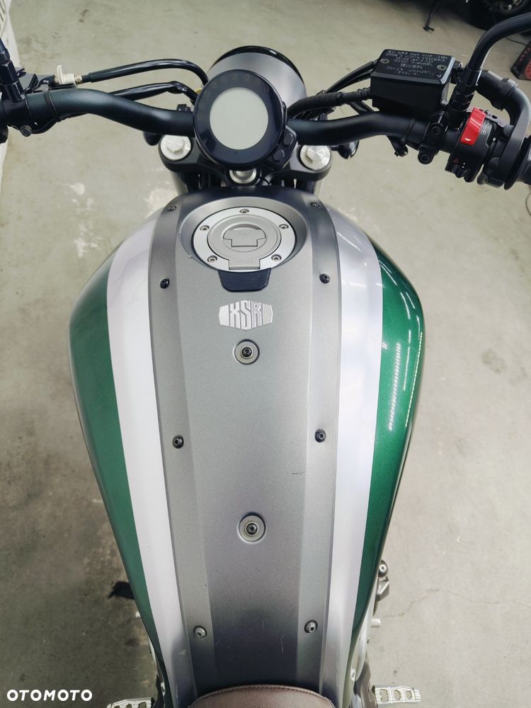 Yamaha XSR - 15