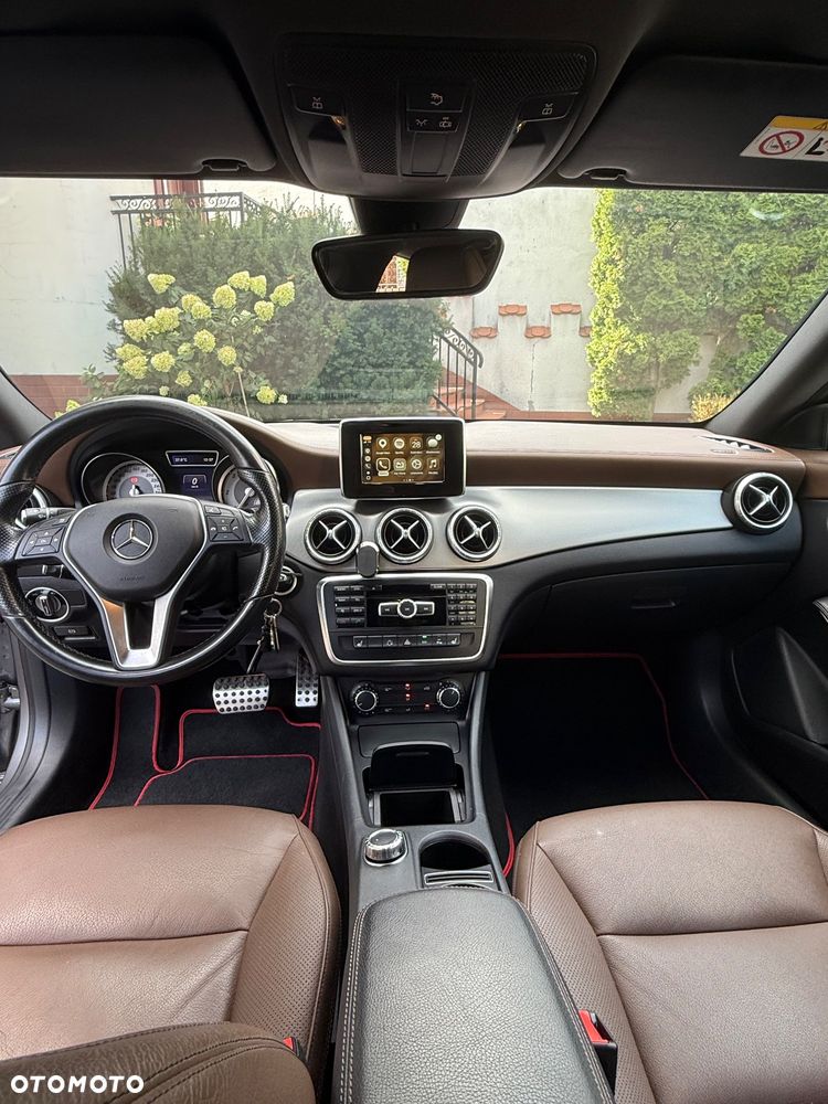 Mercedes-Benz CLA 200 d 7G-DCT - 24