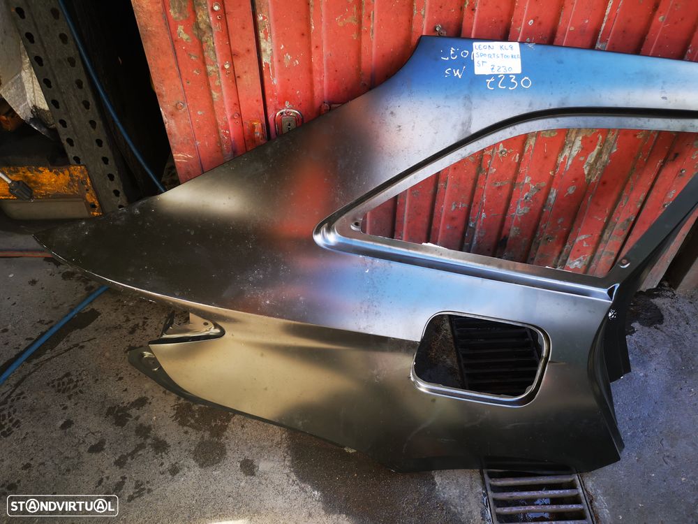 SEAT LEON KL8 ST SPORTSTOURER ILHARGA LATERAL DIREITA - Z230 - 2