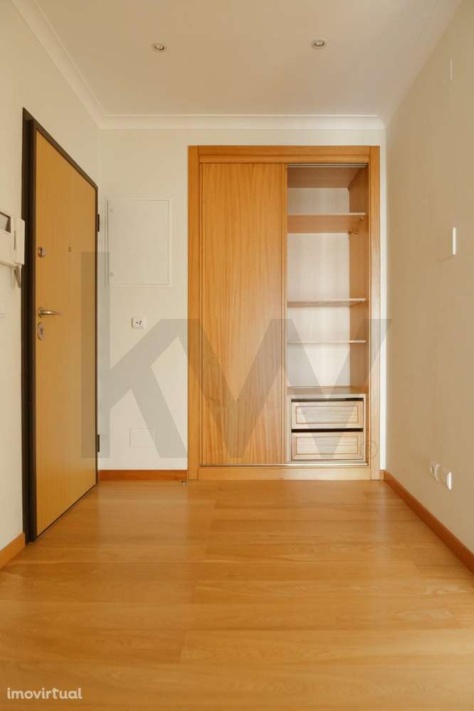 Apartamento T3 com varanda e garagem no L Towers, em Paço de Arcos - Grande imagem: 5/19