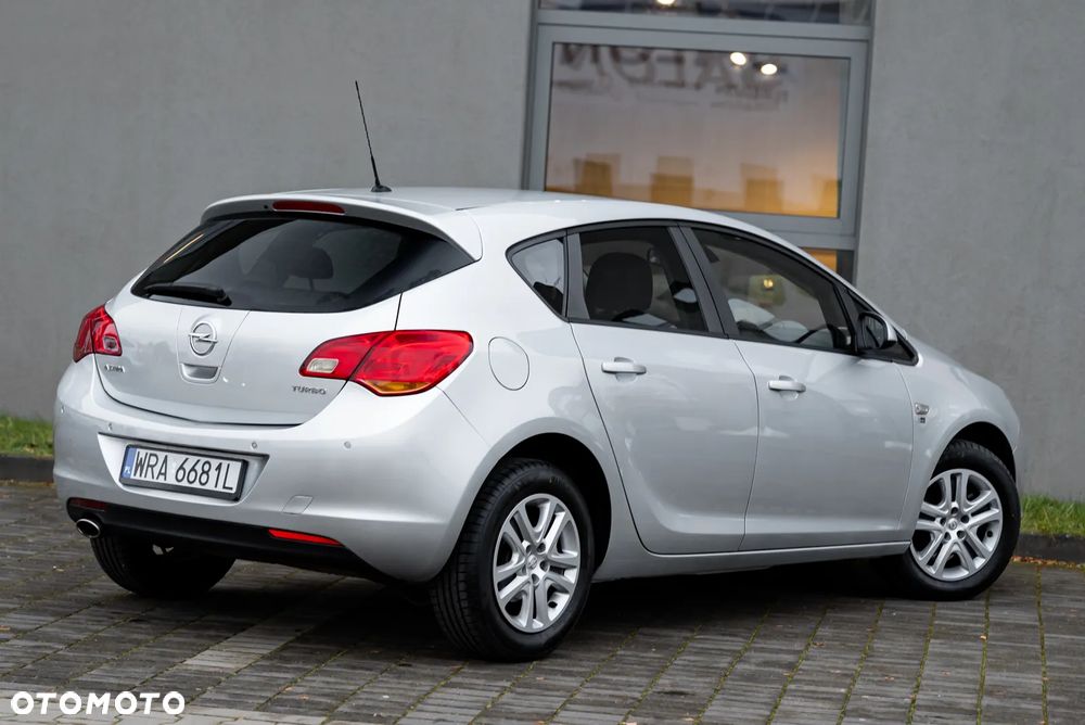 Opel Astra 1.4 Turbo Automatik - 3