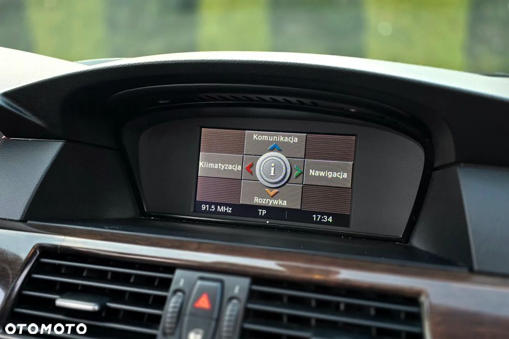 BMW Seria 5 530d - 27