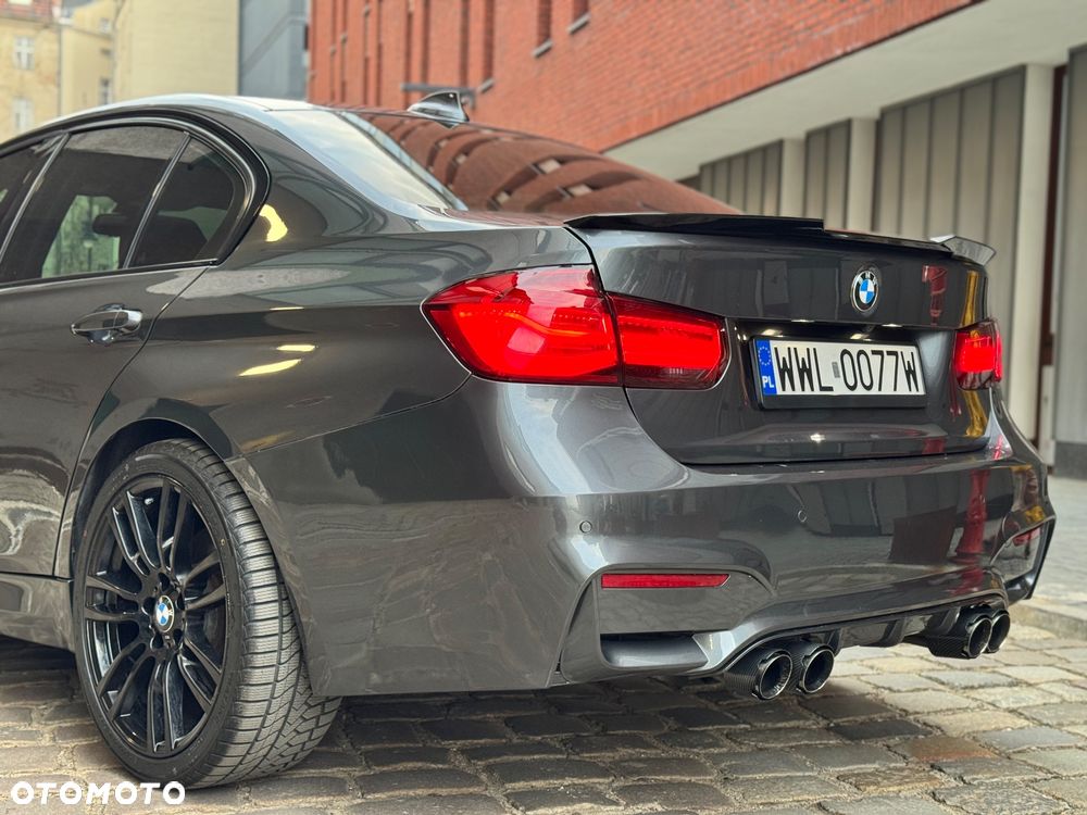 BMW Seria 3 328i Sport Line - 25