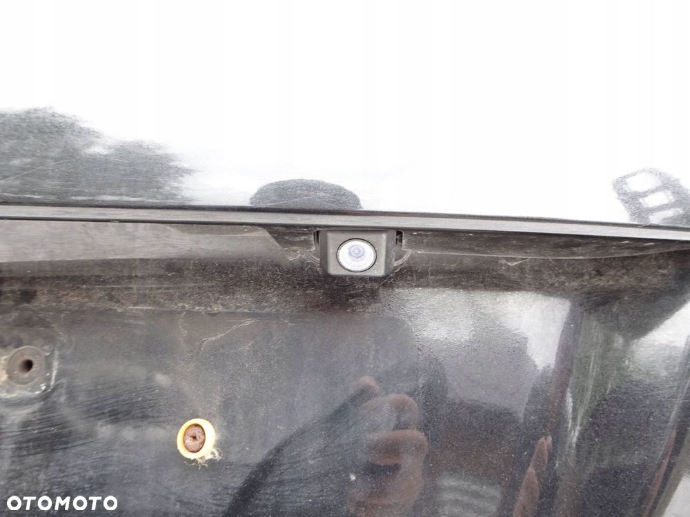 klapa tył kpl. toyota verso 09-13r. 209 - 6