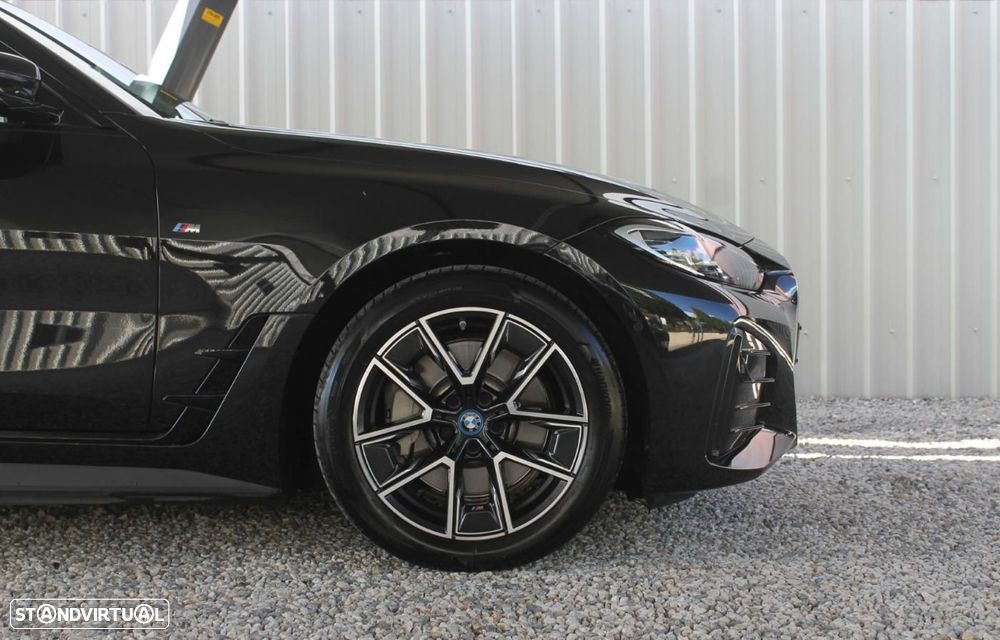 BMW i4 eDrive40 Desportiva M - 49