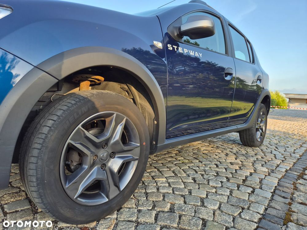 Dacia Sandero TCe 90 Celebration - 14