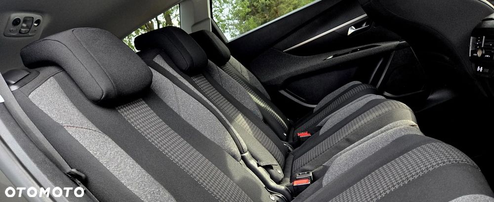Peugeot 5008 1.5 BlueHDi Active S&S EAT8 - 11