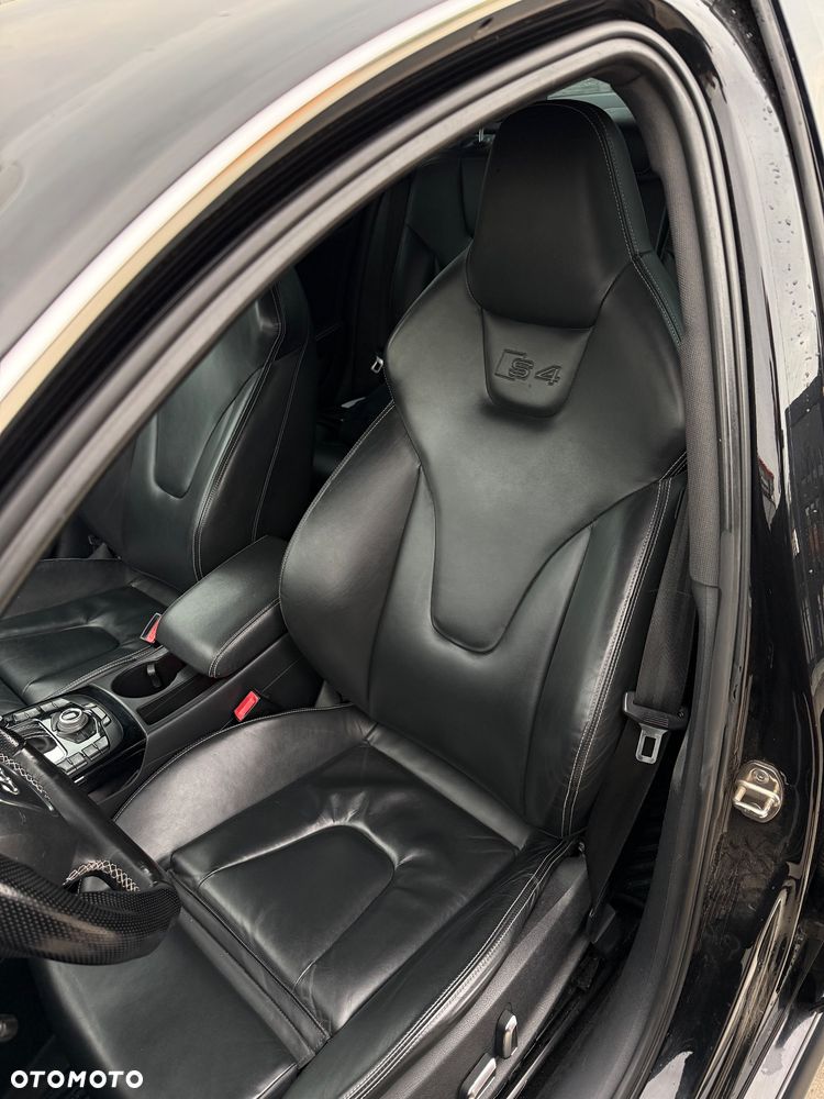 Audi A4 Limousine - 9