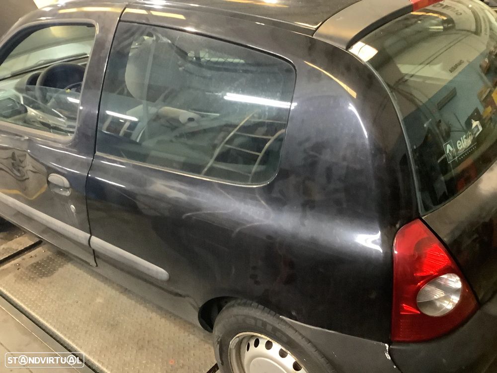 Renault Clio II Storia 1.5 DCi 68cv - PARA VENDA EM PEÇAS - 2