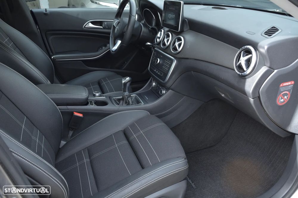 Mercedes-Benz CLA 200 CDI Urban - 17