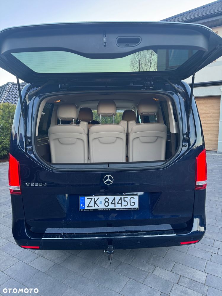 Mercedes-Benz Klasa V - 3
