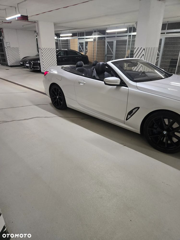 BMW Seria 8 - 11