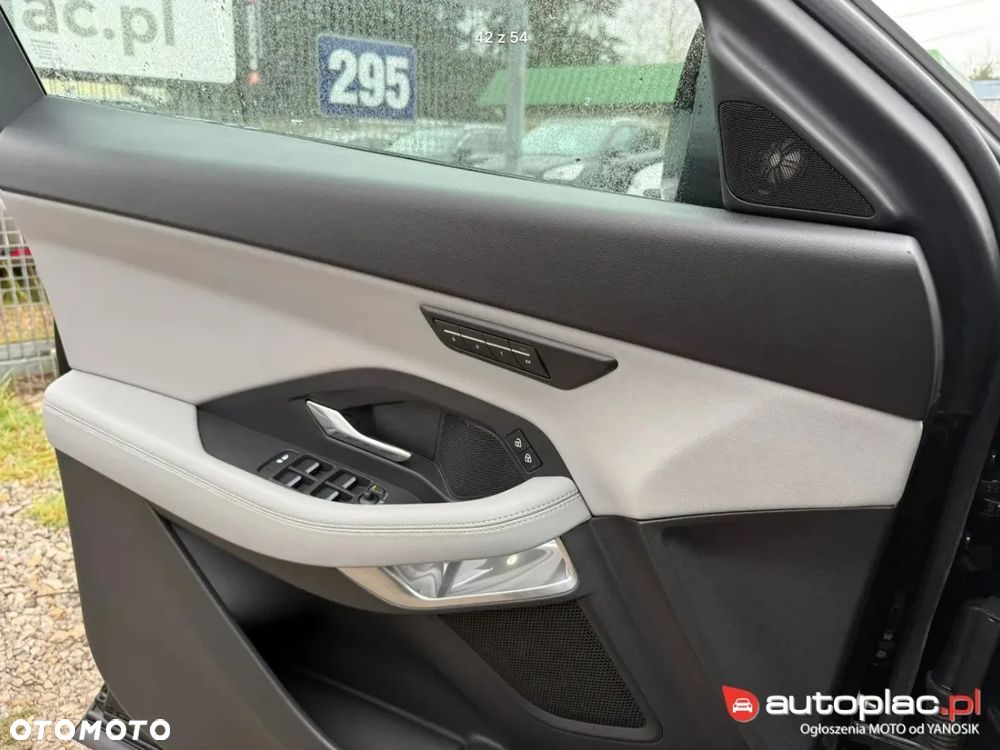 Jaguar E-Pace P300e AWD R-Dynamic S - 10