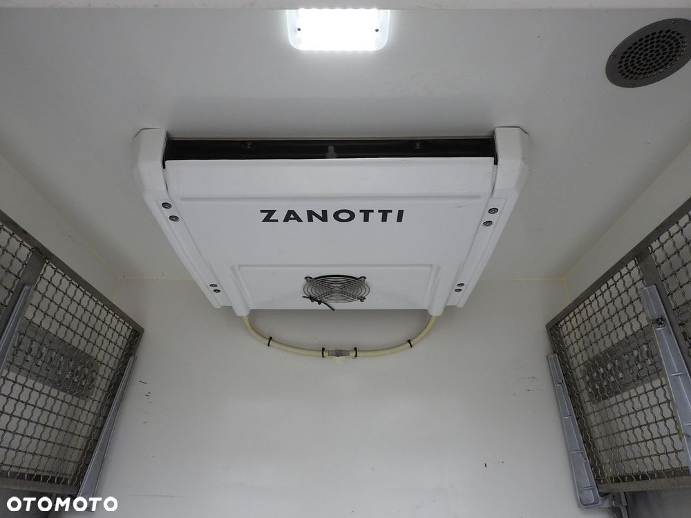 Peugeot BOXER FURGON CHŁODNIA  -5*C DWIE KOMORY  TEMPOMAT KLIMATYZACJA  120KM - 29