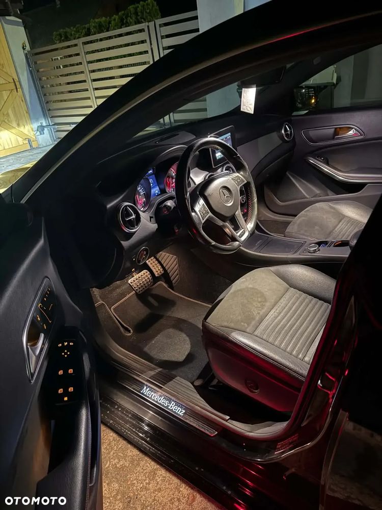 Mercedes-Benz CLA 250 Sport 7G-DCT - 17