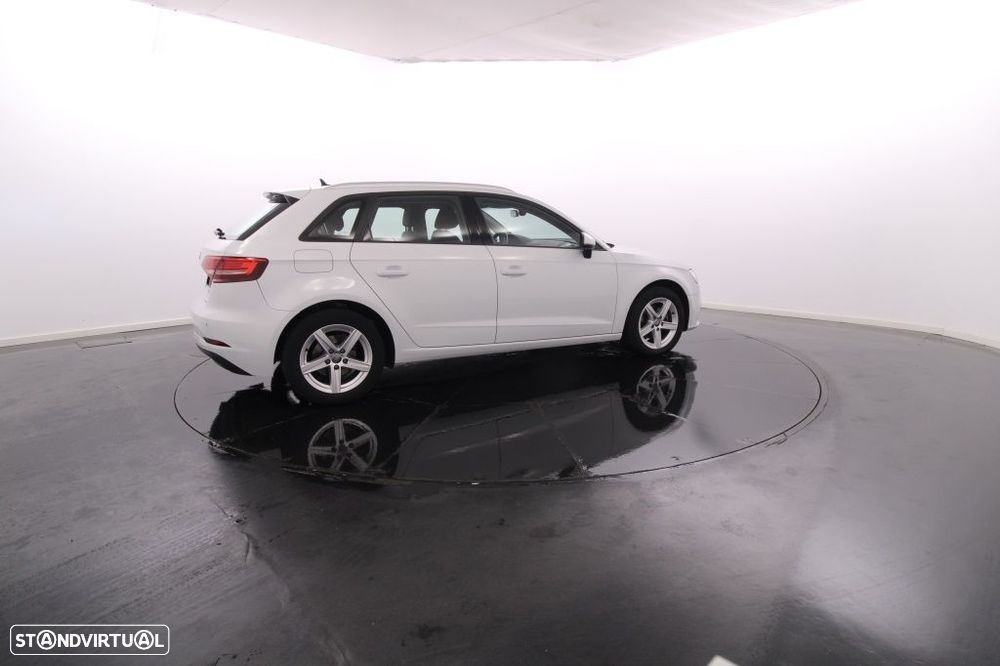 Audi A3 Sportback 30 TDI - 8