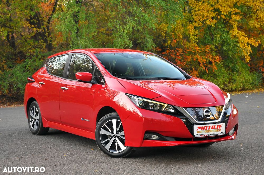 Nissan LEAF - 1