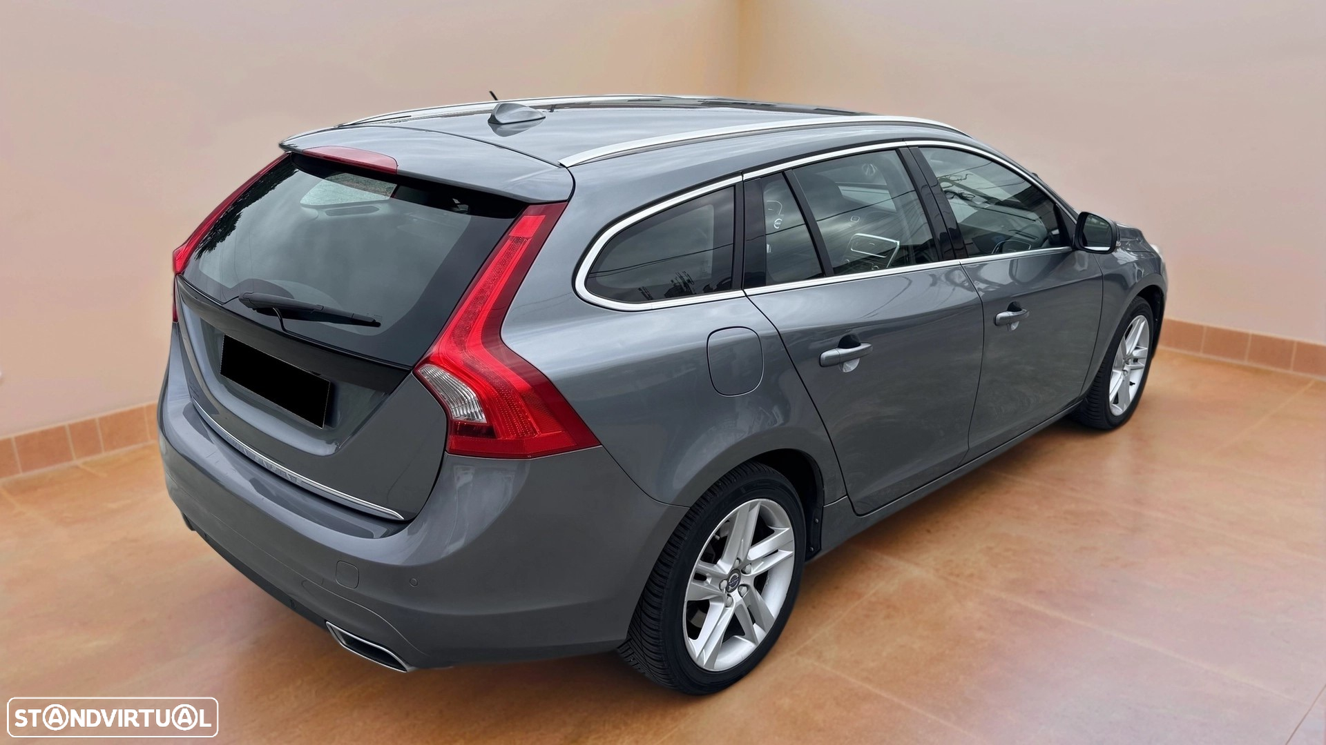 Volvo V60 D6 Twin Engine Geartronic Summum - 3