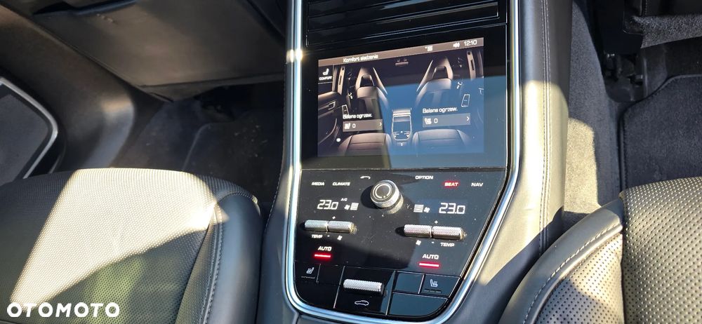 Porsche Panamera Turbo S - 25