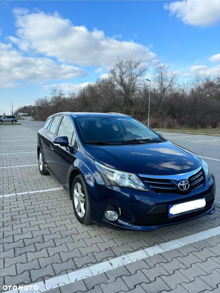 Toyota Avensis 2.0 D-4D Active - 1