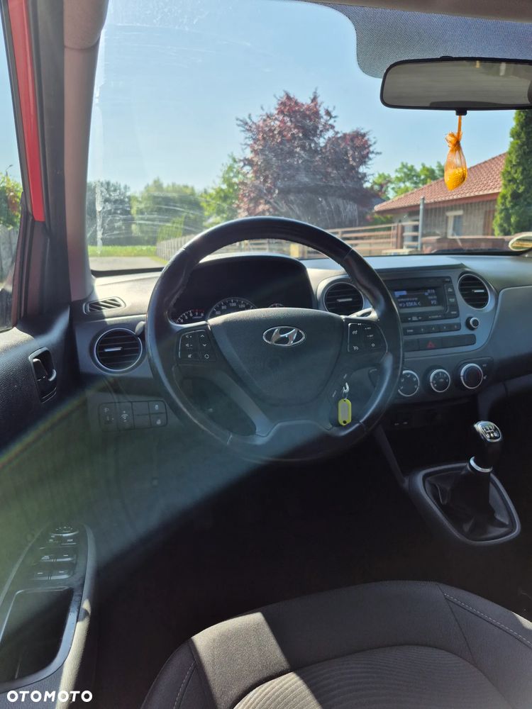 Hyundai i10 1.2 Fifa World Cup Edition - 12