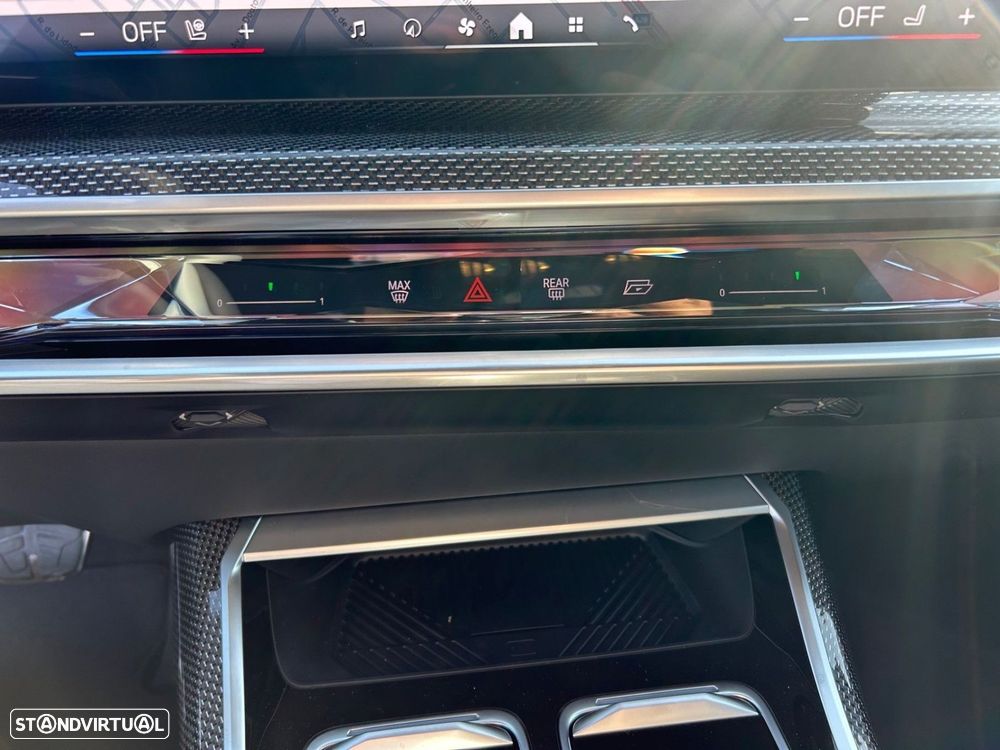 BMW i7 eDrive50 Pack Desportivo M - 12