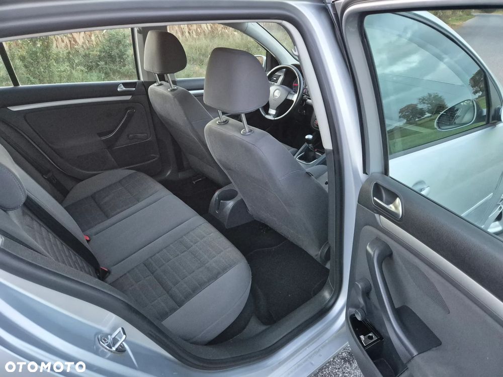 Volkswagen Golf - 12