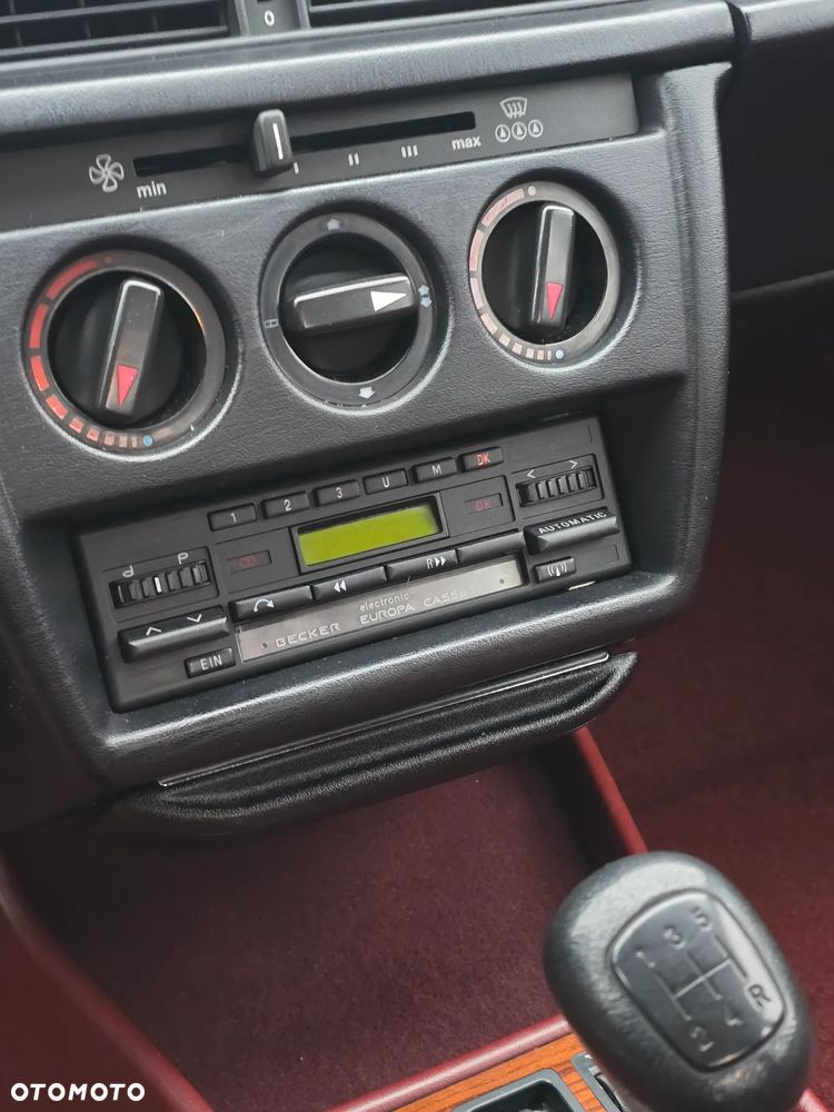 Mercedes-Benz W201 (190) - 22