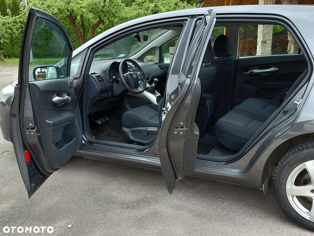 Toyota Auris 2.0 D-4D - 24