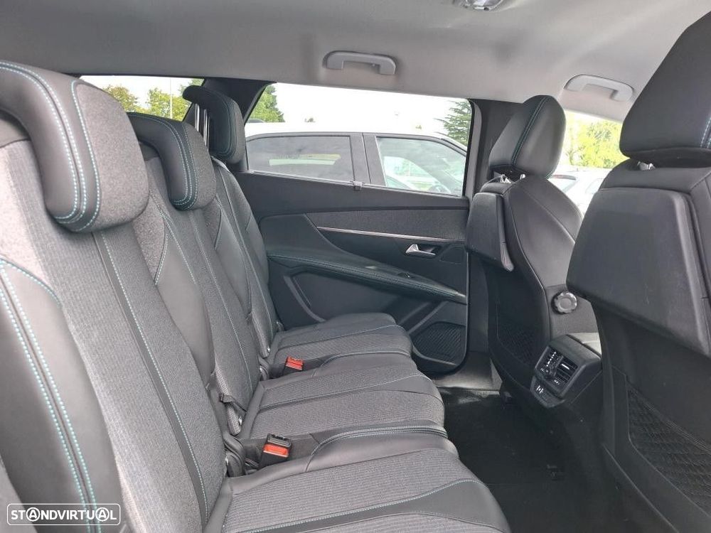 Peugeot 5008 1.2 PureTech Allure EAT8 - 7