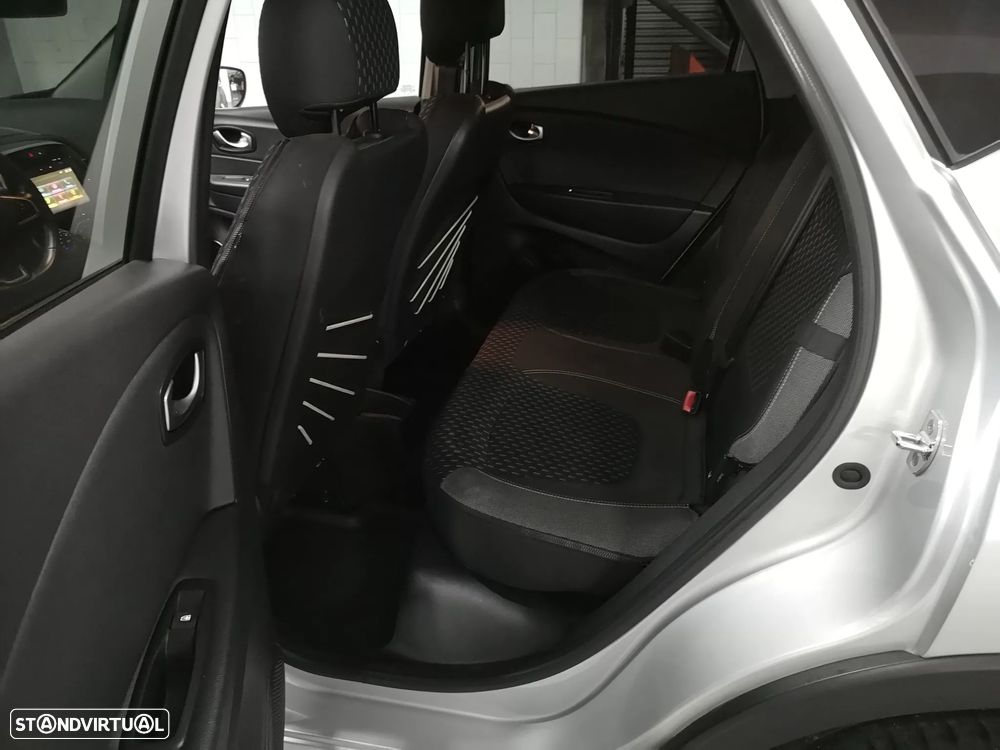 Renault Captur 1.5 dCi Exclusive - 17