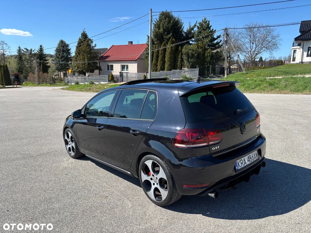 Volkswagen Golf - 12