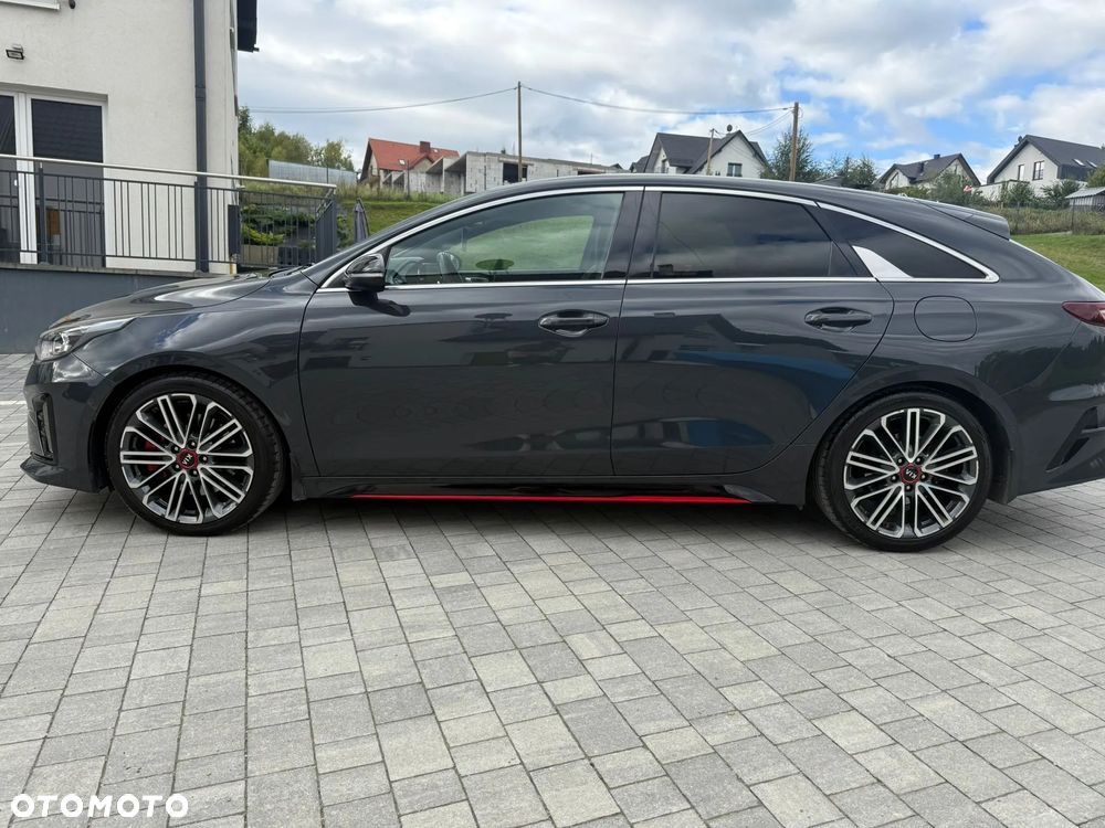 Kia ProCeed 1.6 T-GDI GT DCT - 9