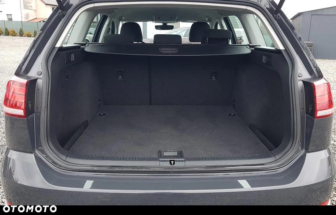 Volkswagen Golf - 11