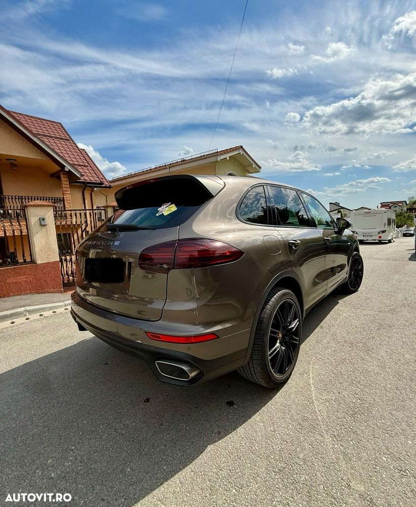 Porsche Cayenne - 8