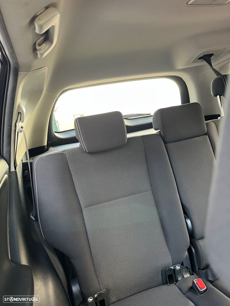 Toyota RAV4 2.0 D-4D Comfort - 11