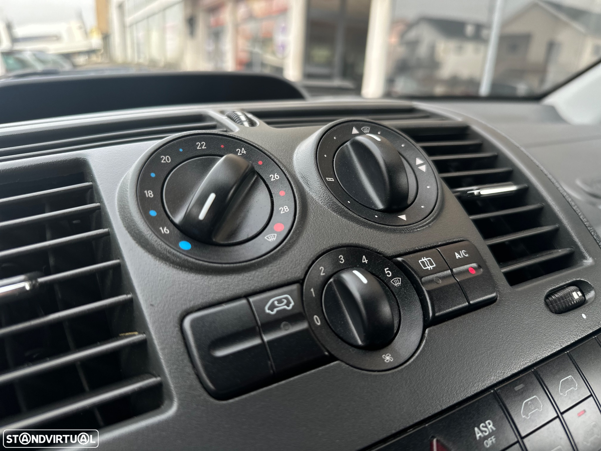 Mercedes-Benz Vito 110cdi Clima + Banco aquecido - 13