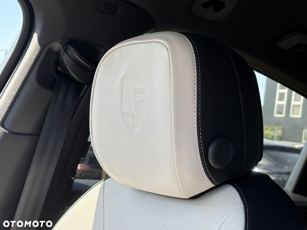 Porsche Cayenne - 25