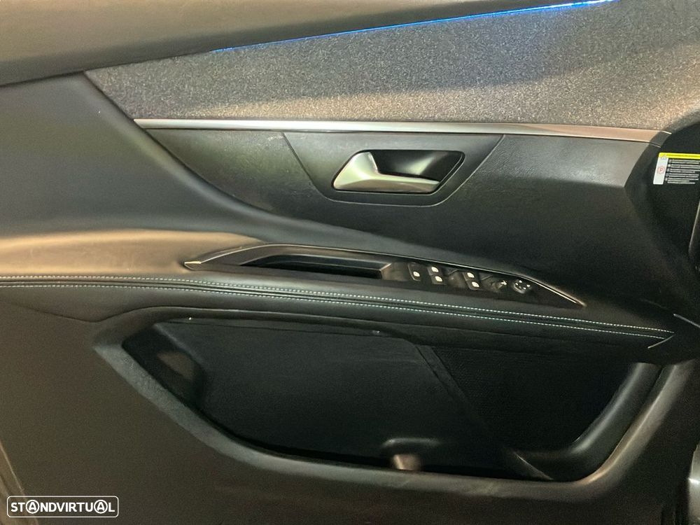Peugeot 5008 1.5 BlueHDi Allure Pack EAT8 - 23
