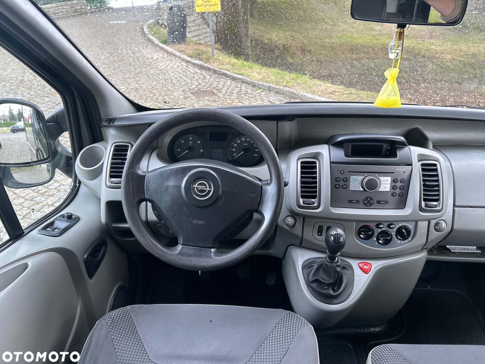 Opel Vivaro - 22
