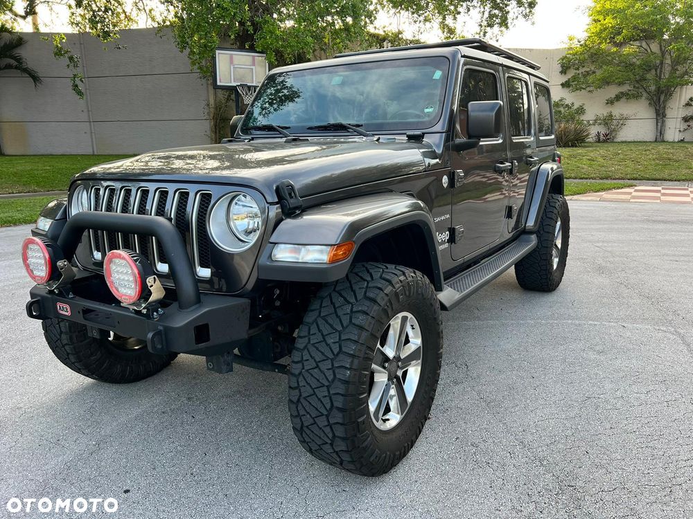 Jeep Wrangler - 2