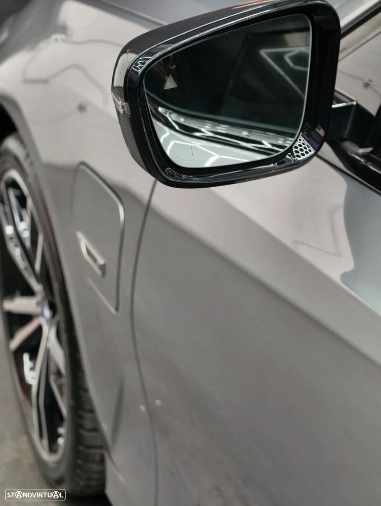 BMW 320 e Pack Desportivo M Auto - 25